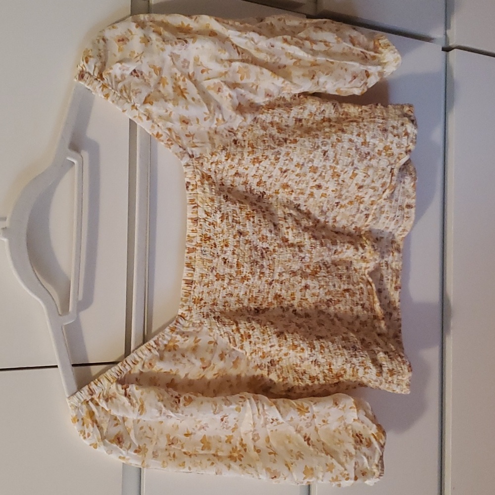 Able smocked crop top - Picture 3 of 4